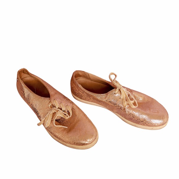 VIONIC 556 Palermo Metallic Gold Snakeskin
Sneakers size 9 - Picture 2 of 5